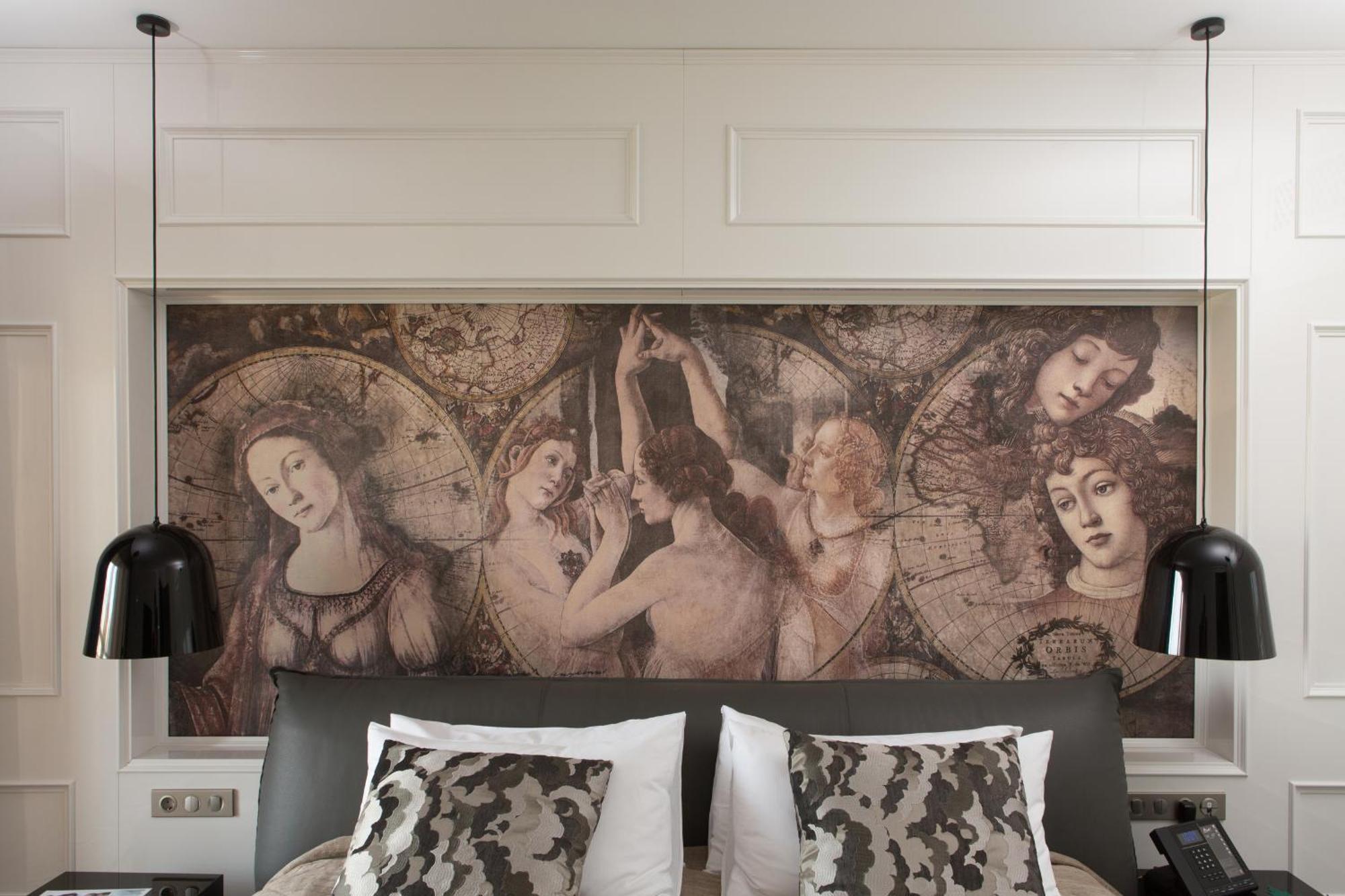 Mirotel Resort And Spa Truskavets Room photo The mural in the hotel room