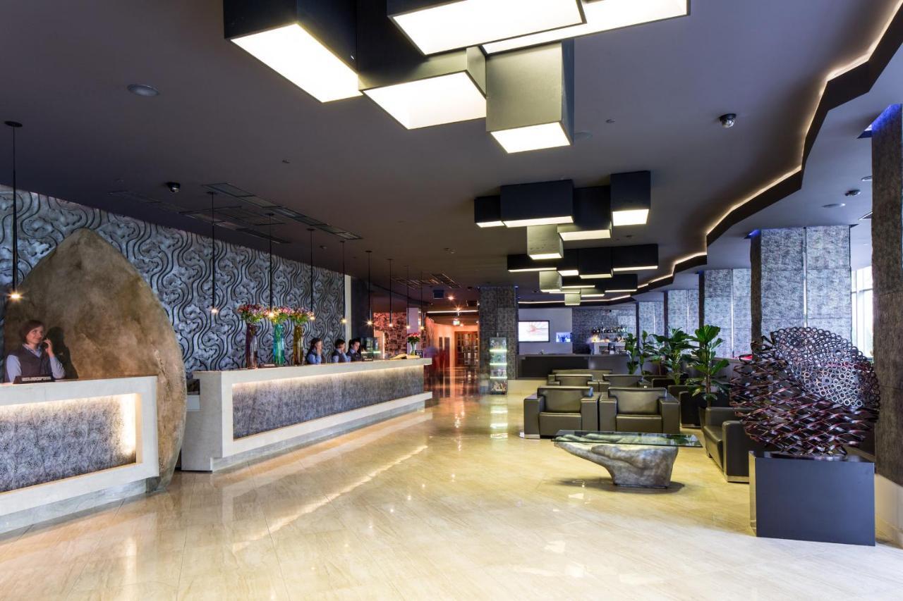 Mirotel Resort And Spa Truskavets Exterior photo Lobby
